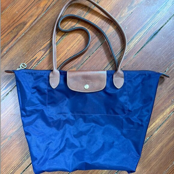 Longchamp Le Pliage Medium Tote - Picture 2 of 3